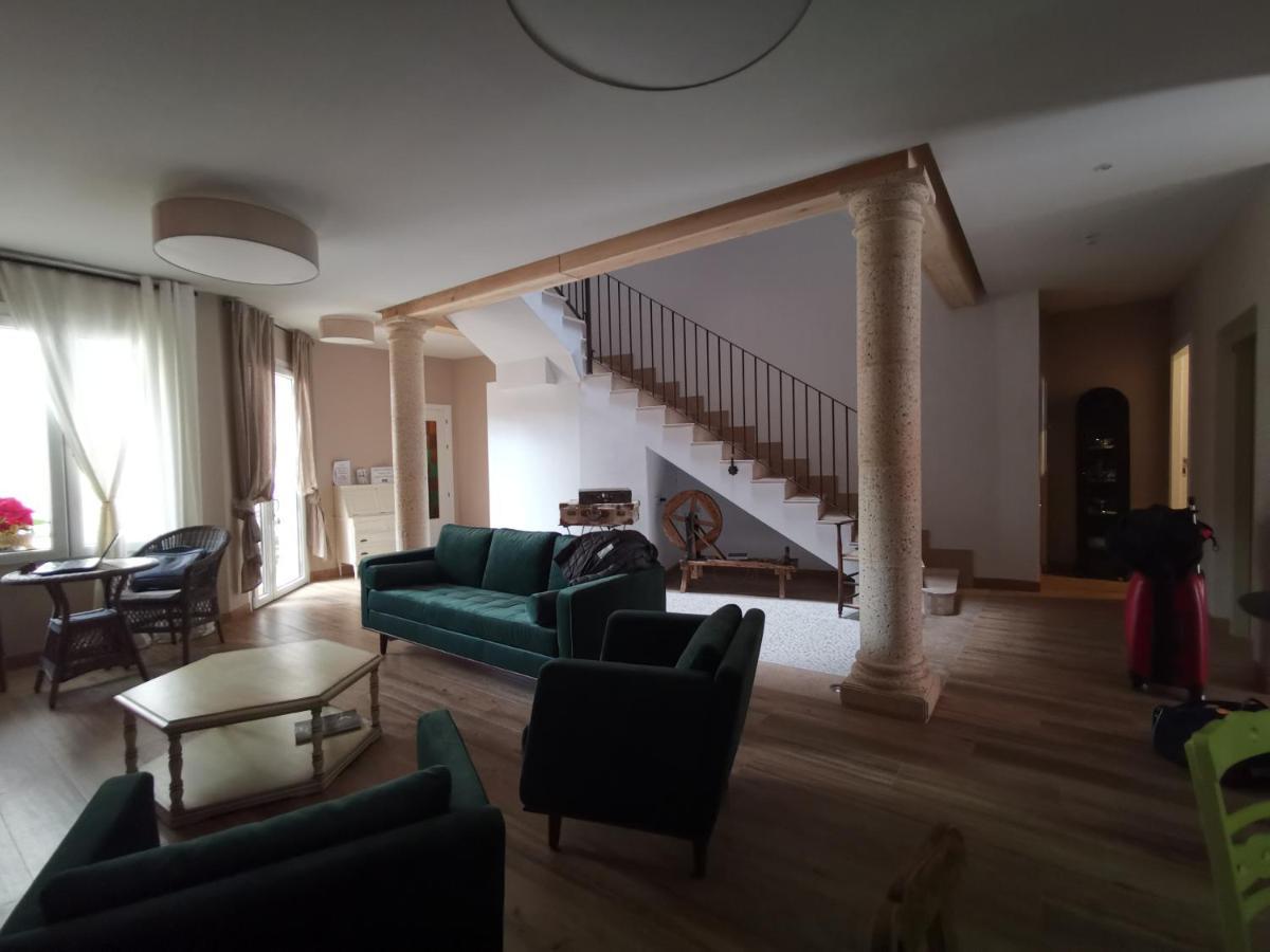 Posada Del Herrero 마드리데호스 외부 사진